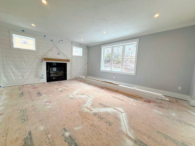 17 Longhill Road, Franklin, MA 02038