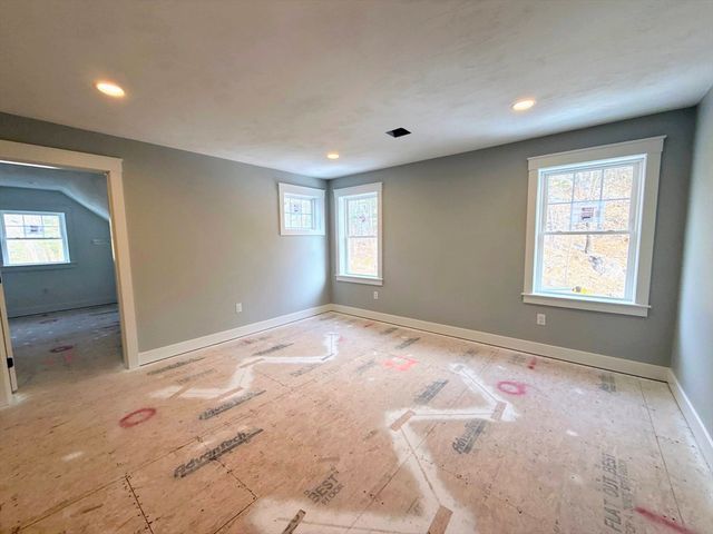 17 Longhill Road, Franklin, MA 02038