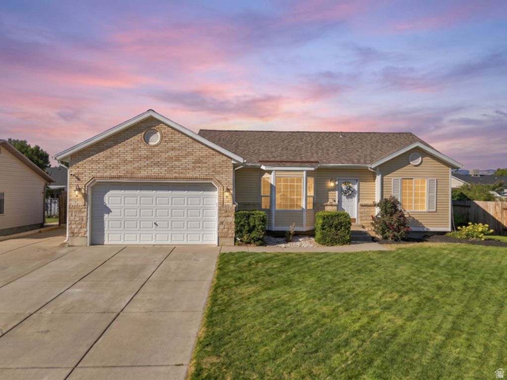 696 W 1960 N, Clinton, UT 84015 — exterior