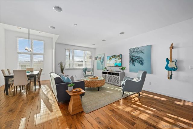 90 N Coast Highway 101 201, Encinitas, CA 92024