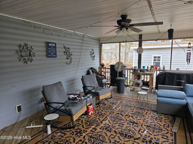 134 Bur Oaks Boulevard, Newport, NC 28570