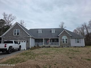 134 Bur Oaks Boulevard, Newport, NC 28570