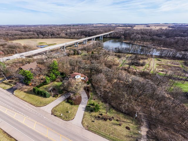 12070 River Road, Plano, IL 60545