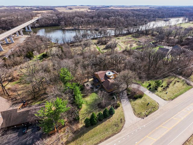 12070 River Road, Plano, IL 60545