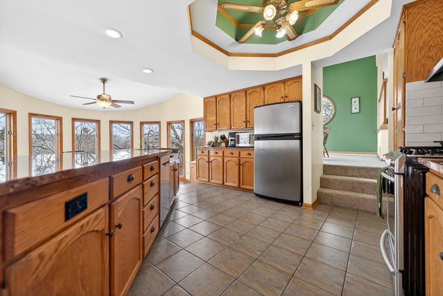 12070 River Road, Plano, IL 60545