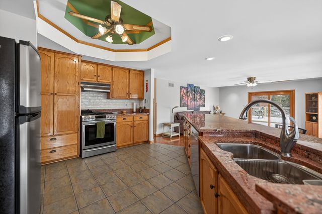 12070 River Road, Plano, IL 60545