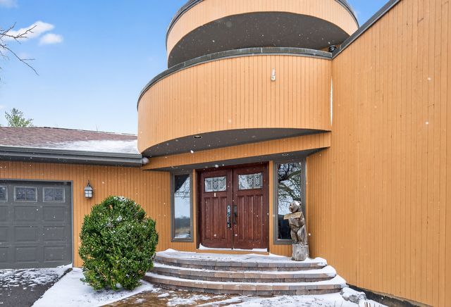 12070 River Road, Plano, IL 60545