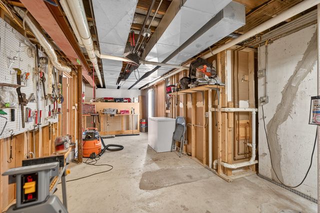 12070 River Road, Plano, IL 60545