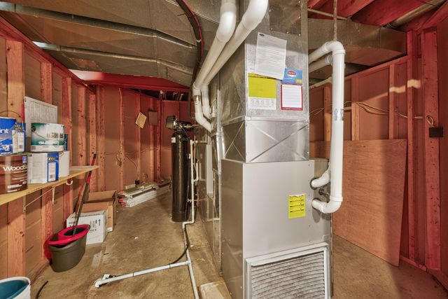 12070 River Road, Plano, IL 60545