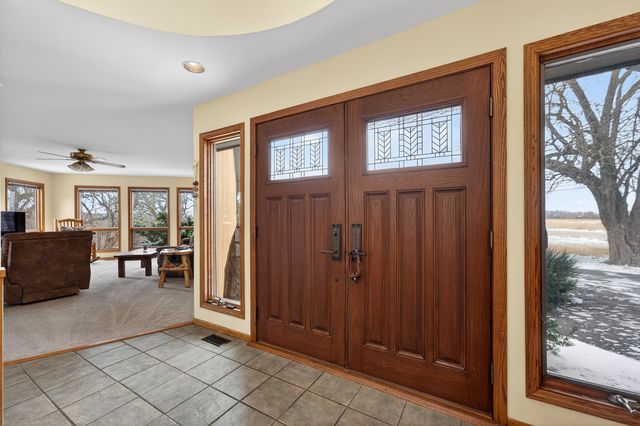 12070 River Road, Plano, IL 60545