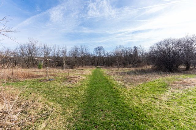 12070 River Road, Plano, IL 60545