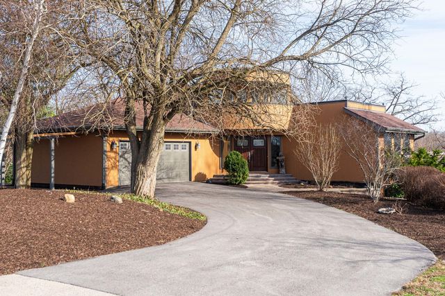 12070 River Road, Plano, IL 60545