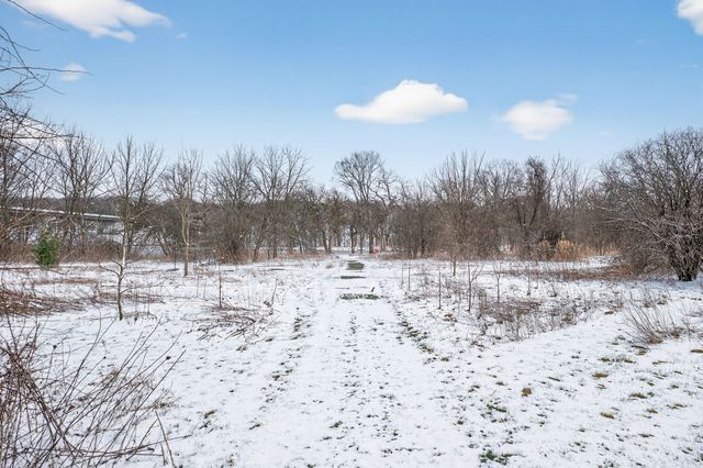 12070 River Road, Plano, IL 60545