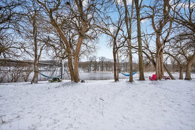 12070 River Road, Plano, IL 60545