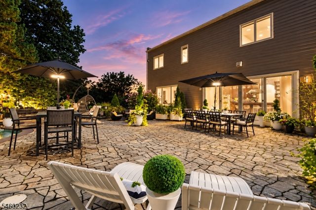47 Mountainwood Ct, Totowa Boro, NJ 07512
