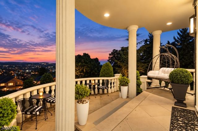 47 Mountainwood Ct, Totowa Boro, NJ 07512
