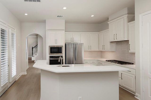 22 Mill Point Place, The Woodlands, TX 77380