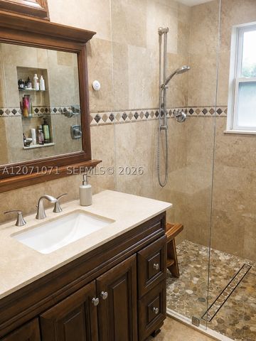 7548 NW 3rd Ct, Plantation, FL 33317