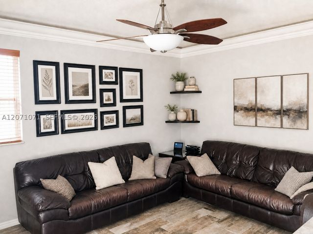 7548 NW 3rd Ct, Plantation, FL 33317