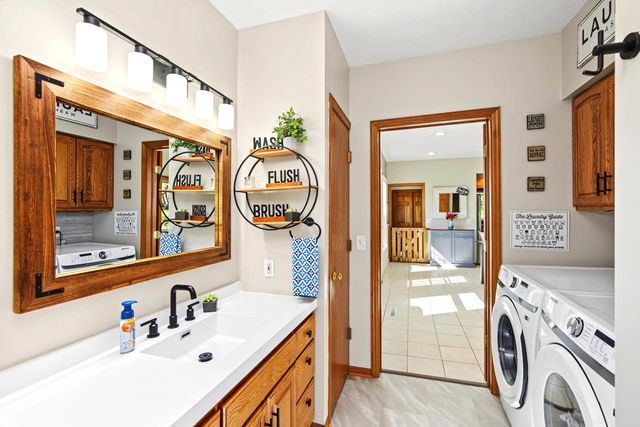 N7097 Nielson LANE, Johnson Creek, WI 53038
