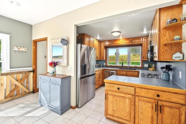 N7097 Nielson LANE, Johnson Creek, WI 53038