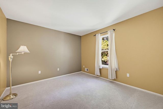 12 ROCKY RD, Little Egg Harbor Twp, NJ 08087