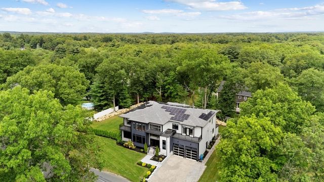 8 Jonathan Road, Burlington, MA 01803