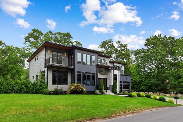 8 Jonathan Road, Burlington, MA 01803