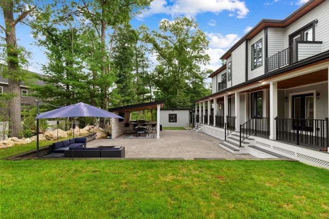 8 Jonathan Road, Burlington, MA 01803