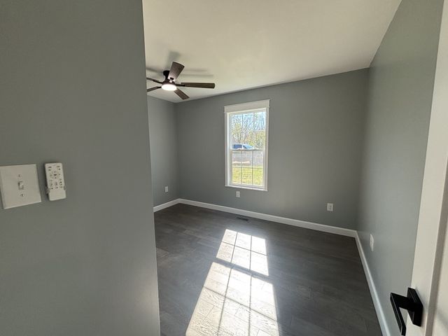 11526 Aaron Ln, Nunnelly, TN 37137