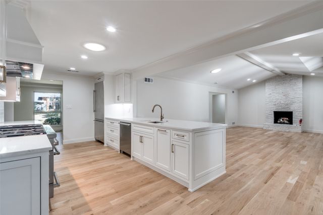 4426 Laren Lane, Dallas, TX 75244