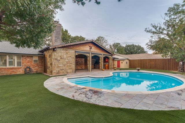 4426 Laren Lane, Dallas, TX 75244