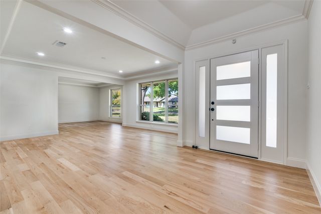 4426 Laren Lane, Dallas, TX 75244