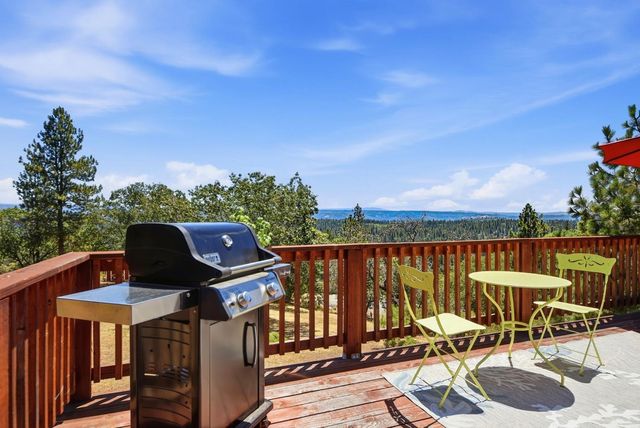 21440 Meadow Oaks Ln, Colfax, CA 95713