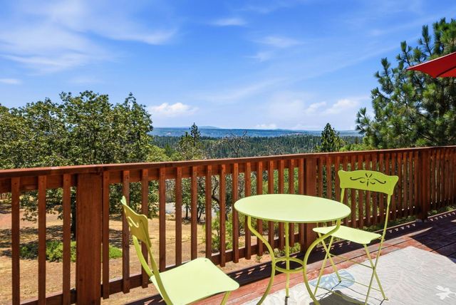 21440 Meadow Oaks Ln, Colfax, CA 95713