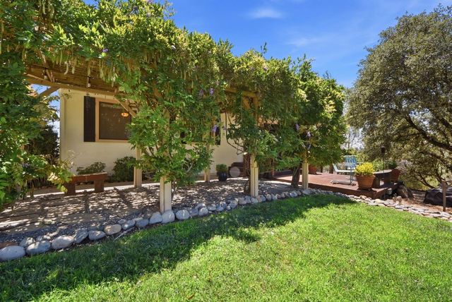 21440 Meadow Oaks Ln, Colfax, CA 95713