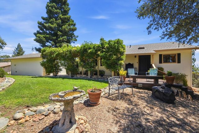 21440 Meadow Oaks Ln, Colfax, CA 95713