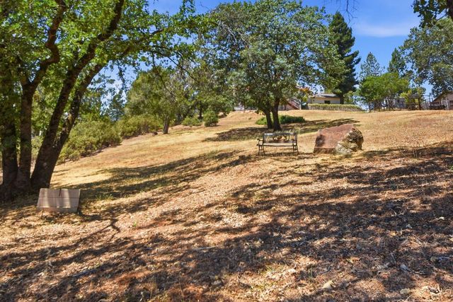 21440 Meadow Oaks Ln, Colfax, CA 95713