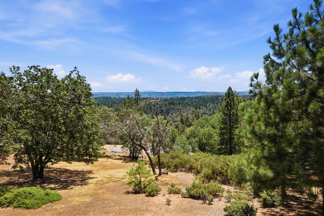 21440 Meadow Oaks Ln, Colfax, CA 95713