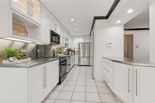 6362 Southpoint Drive, Dallas, TX 75248