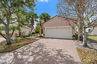 600 NW Treves Ct, Port St. Lucie, FL 34986