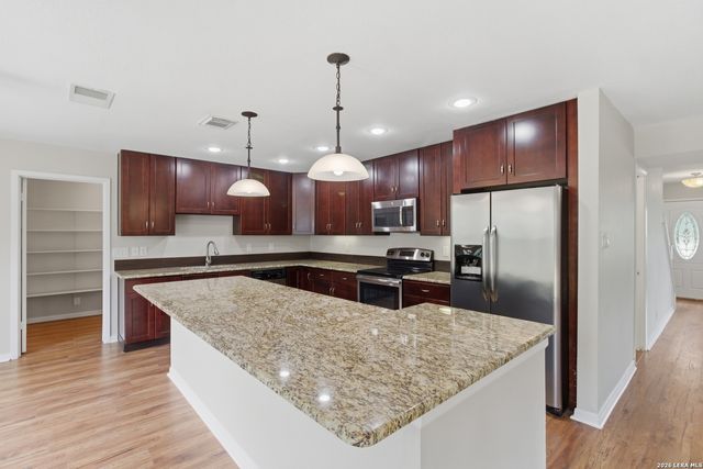 7611 BLUE FLAX CV, San Antonio, TX 78249