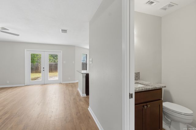 7611 BLUE FLAX CV, San Antonio, TX 78249