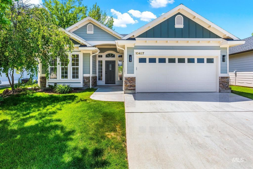 10427 W Waterway Ct, Garden City, ID 83714