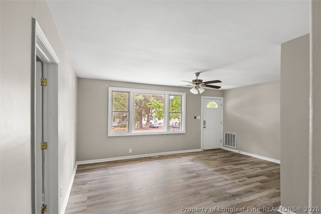 508 E 6th Avenue, Raeford, NC 28376 — photo 4