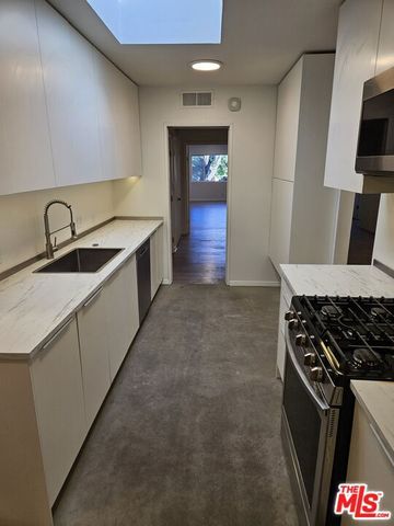 4531 VAN NUYS, Sherman Oaks, CA 91403