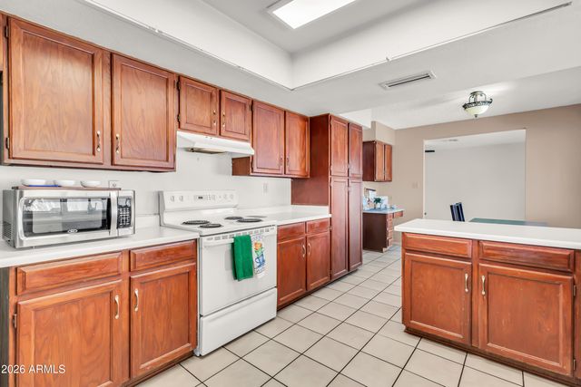 752 W POSADA Avenue, Mesa, AZ 85210