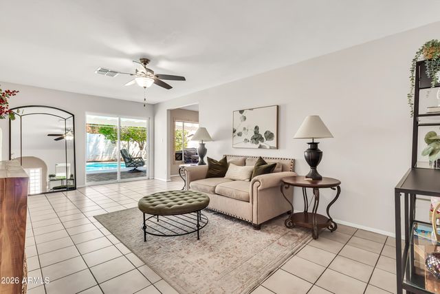 752 W POSADA Avenue, Mesa, AZ 85210
