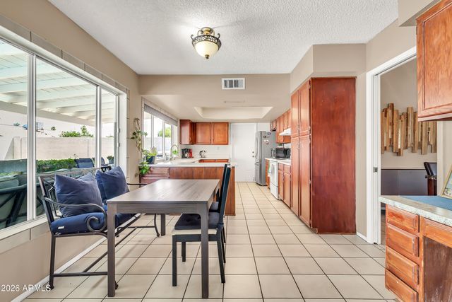 752 W POSADA Avenue, Mesa, AZ 85210