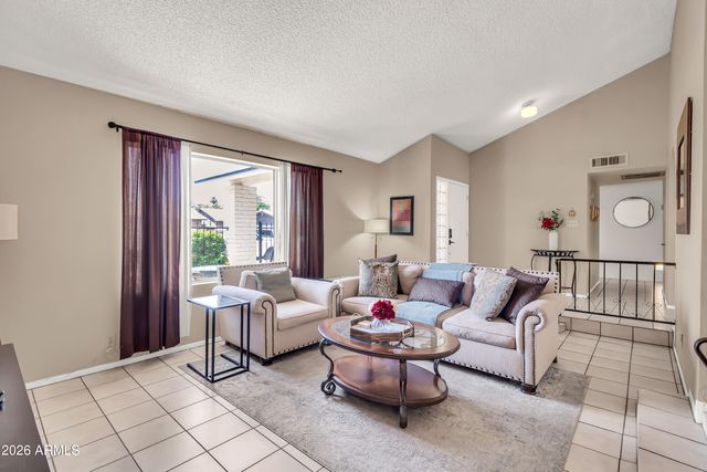 752 W POSADA Avenue, Mesa, AZ 85210